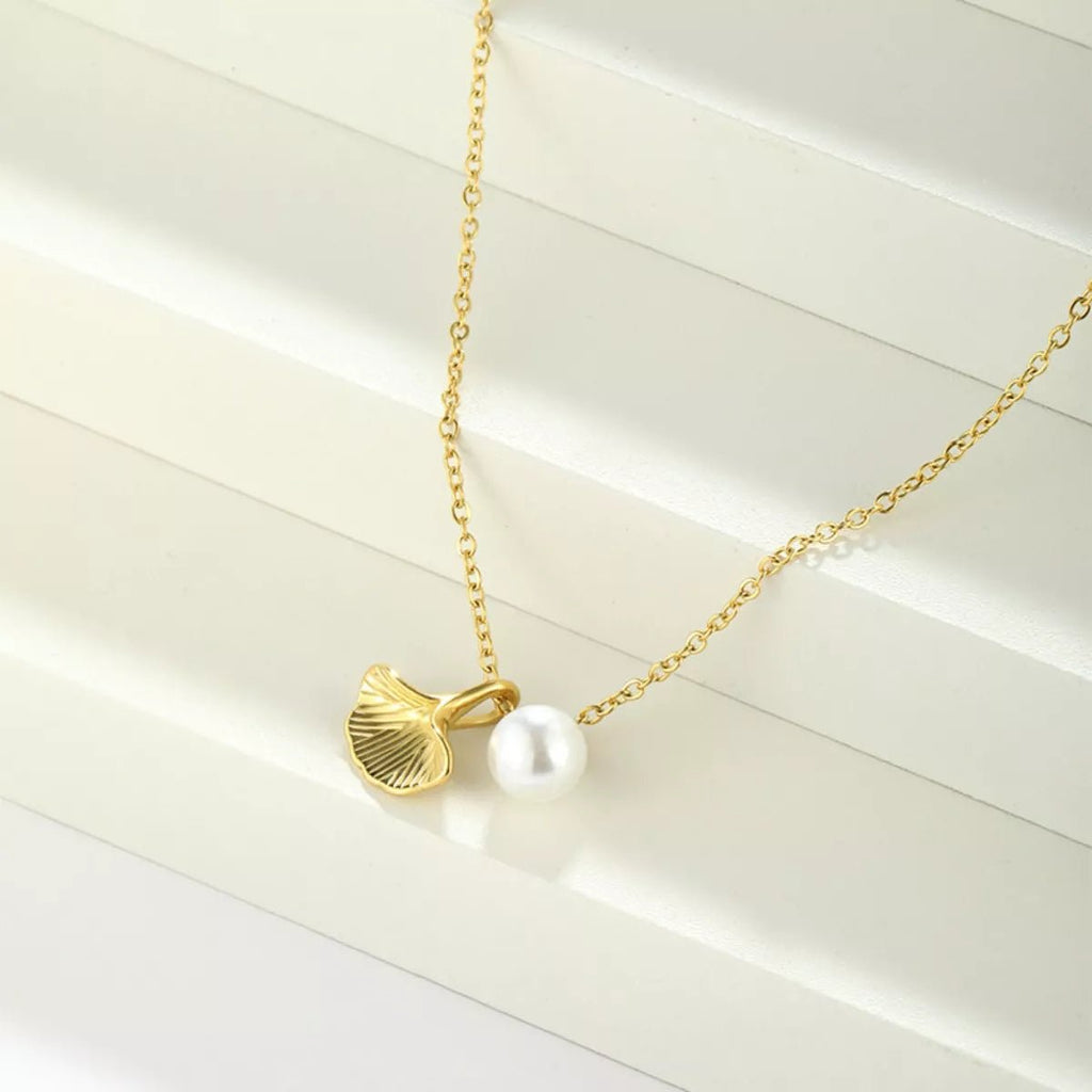 Pearl & Shell Pendant Necklace - Q.B.Accessories