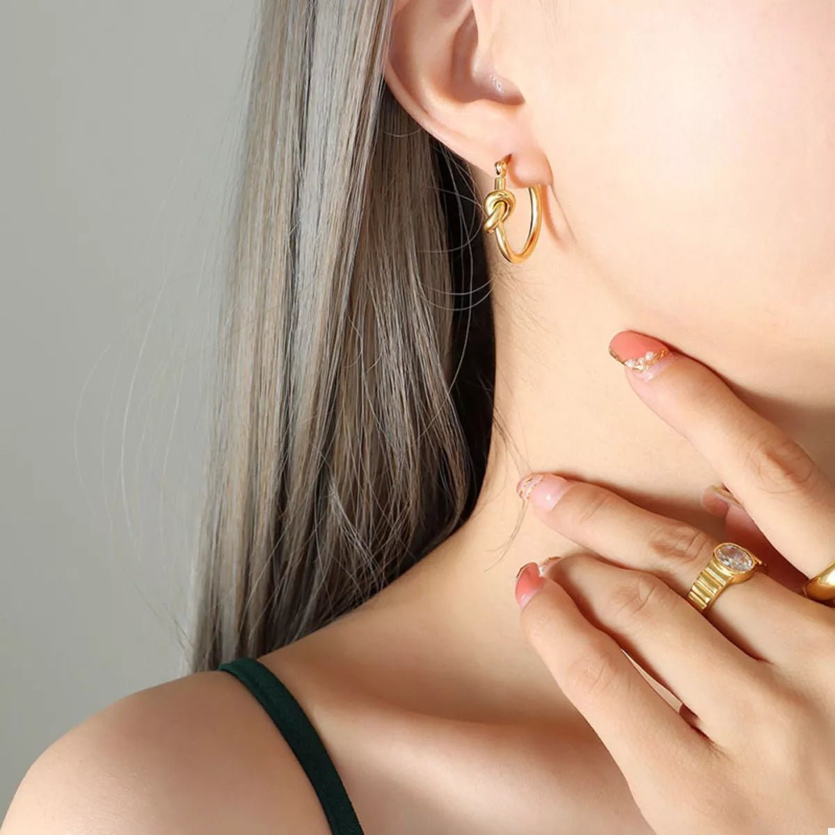 Golden Knot Hoop Earrings - Q.B.Accessories